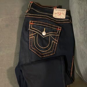 Woman’s TrueReligion jeans size 38 skinny fit low rise gently used